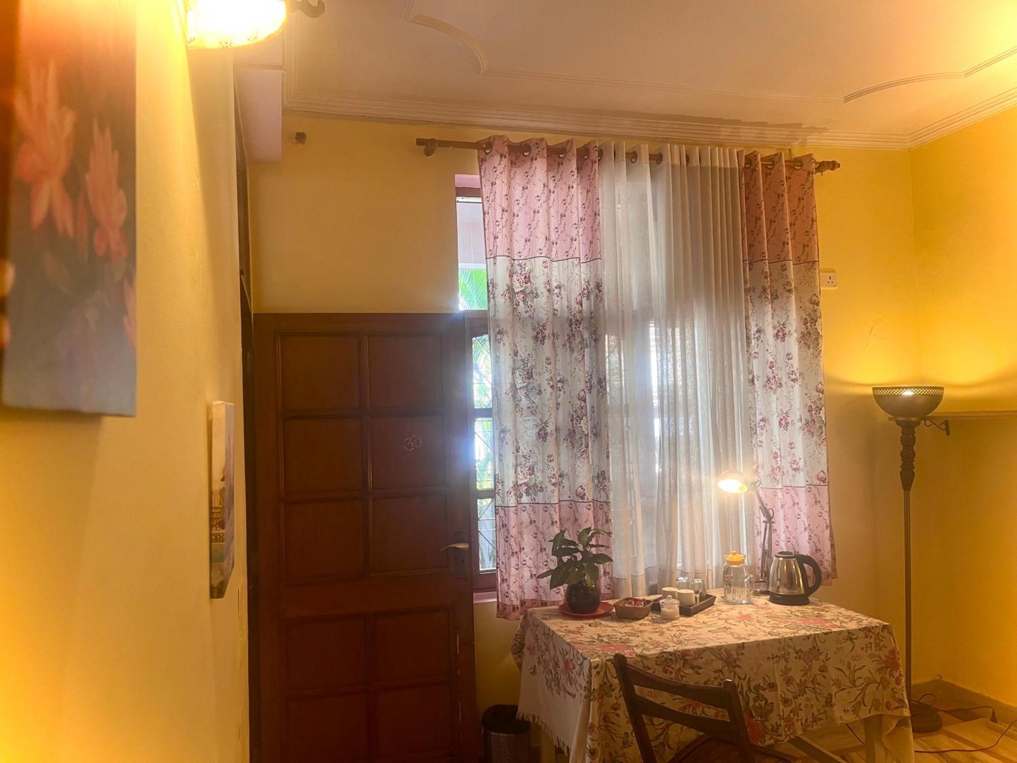 Ganga Vatika Boutique Hotel, Risikés Kültér fotó